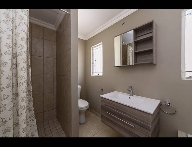 4 BEDROOM FREESTANDING TO LET IN JUKSKEI PARK